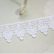 White Lg. Drip Venise Lace - 1yd