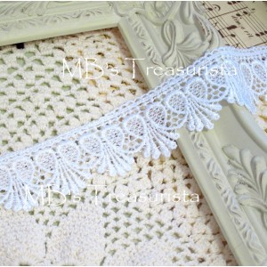 Loop Heart Drip Venise Lace - 1yd