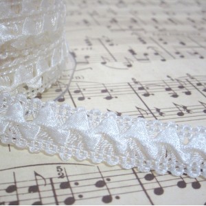 Ivory Eva Trim - 1yd